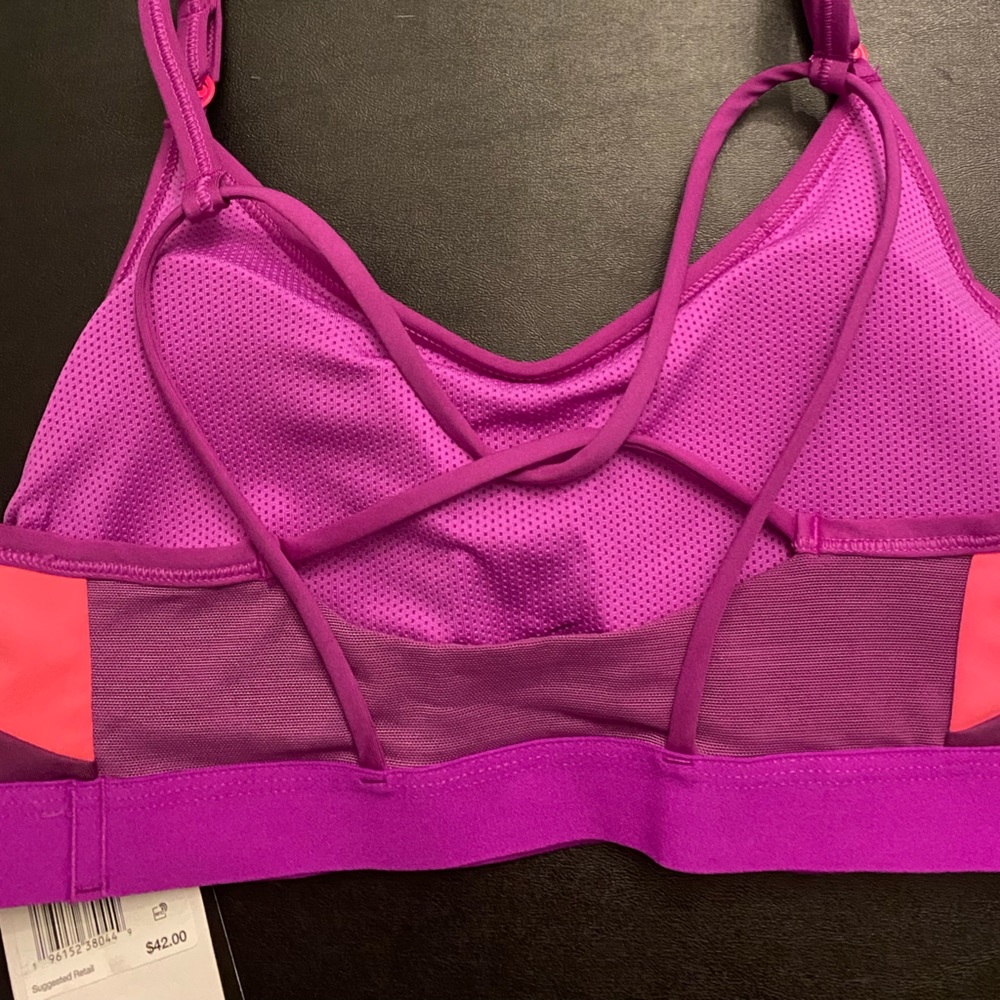 NWT Nike strappy sports bra (medium) - Picture 2 of 4